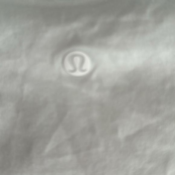 VGUC Lululemon short sleeve white tshirt - Picture 3 of 3